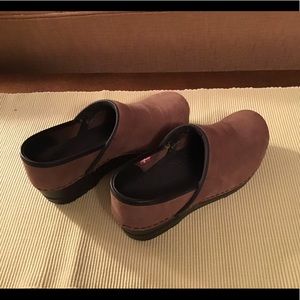 Sanita Danish Tan Leather Clogs